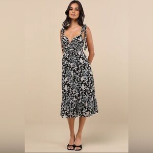 Lulus Lush Loveliness Black Floral Lurex Tie-strap Midi Dress - Size S